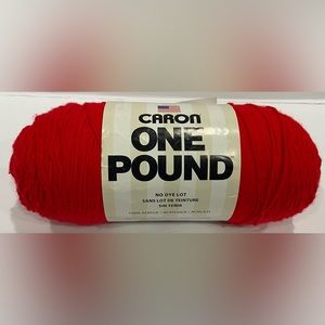 Caron ONE POUND 16 oz / 812 yds. Medium (4) Worsted 100% Acrylic. Scarlet/Red